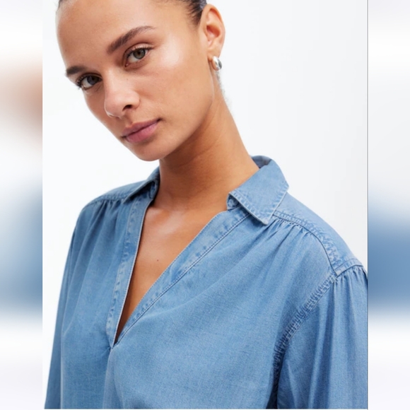 Madewell Chambray Easy Y-Neck Button-Up Denim Shirt in Ritch Wash XS $98 - Picture 6 of 13